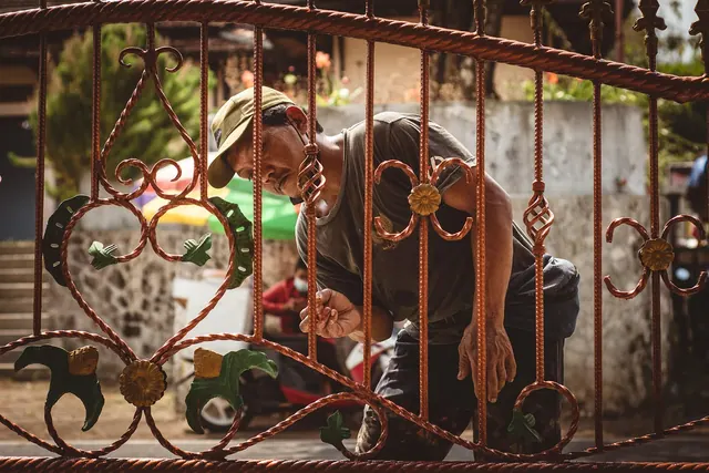 man, gate, painter, painting, hard work, countryside, hard work, hard work, hard work, hard work, hard work. From enquiry to quote in a painting contractor business: template and pricing